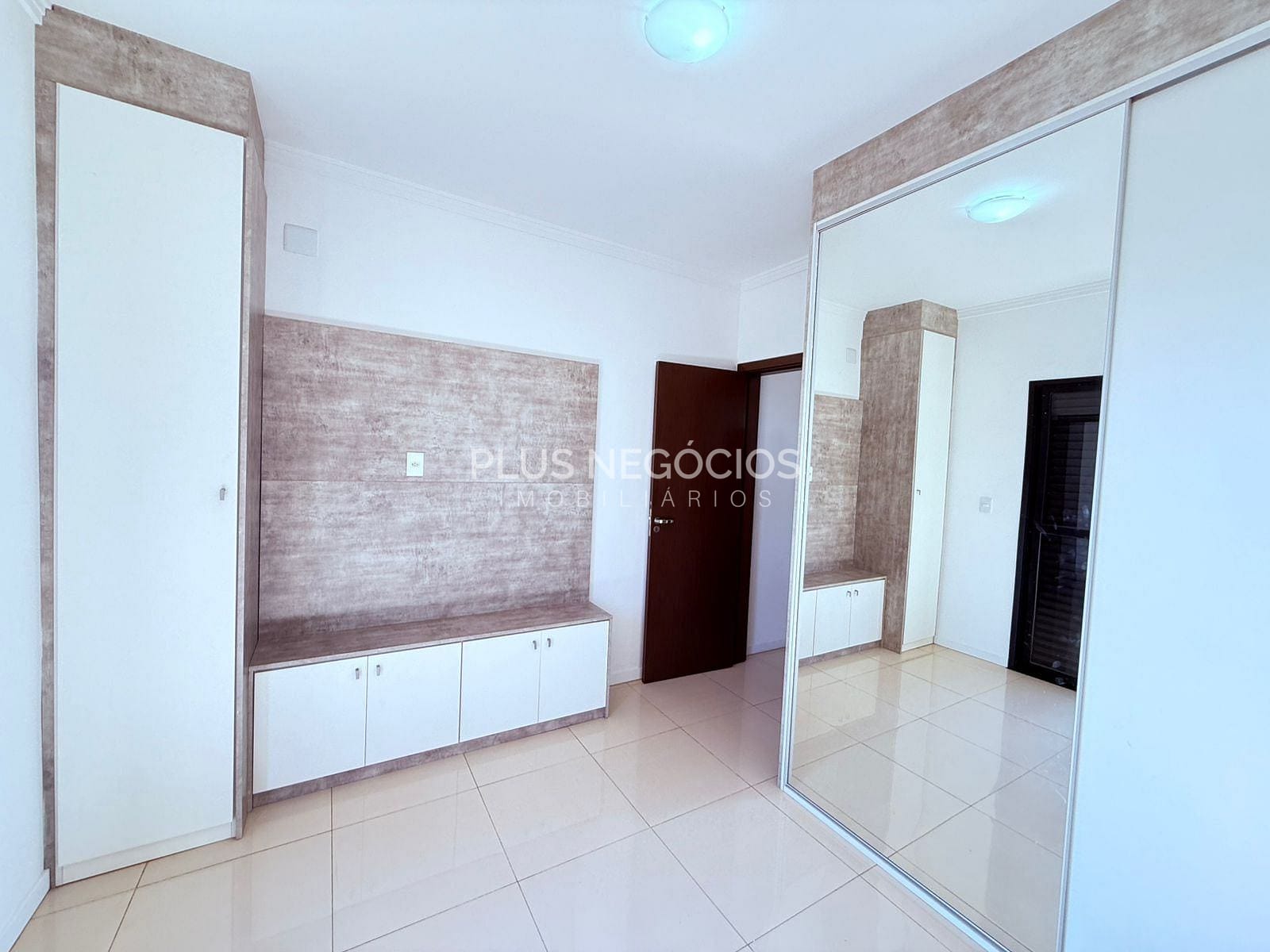 Apartamento à venda com 2 quartos, 65m² - Foto 16