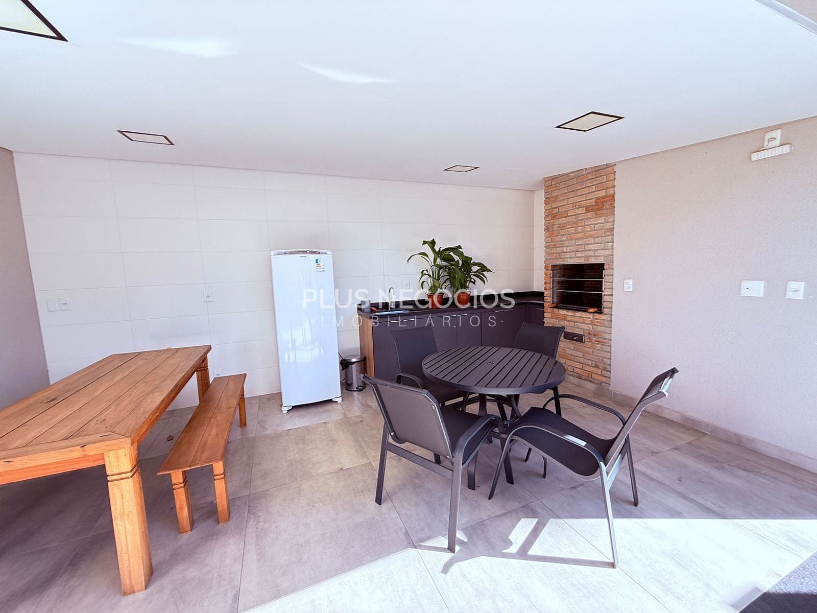 Apartamento à venda com 2 quartos, 65m² - Foto 24