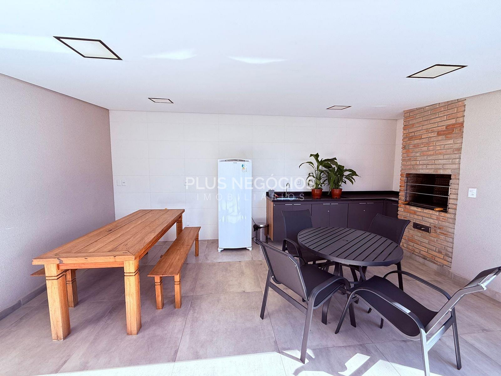 Apartamento à venda com 2 quartos, 65m² - Foto 28
