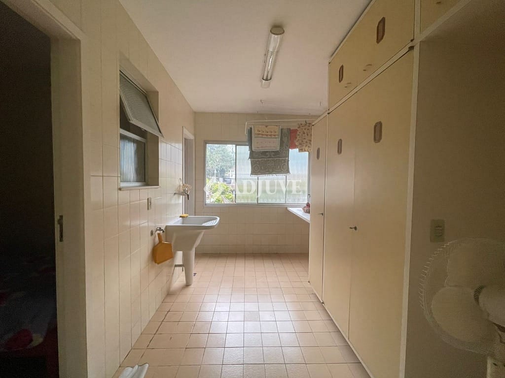 Apartamento à venda com 3 quartos, 183m² - Foto 15