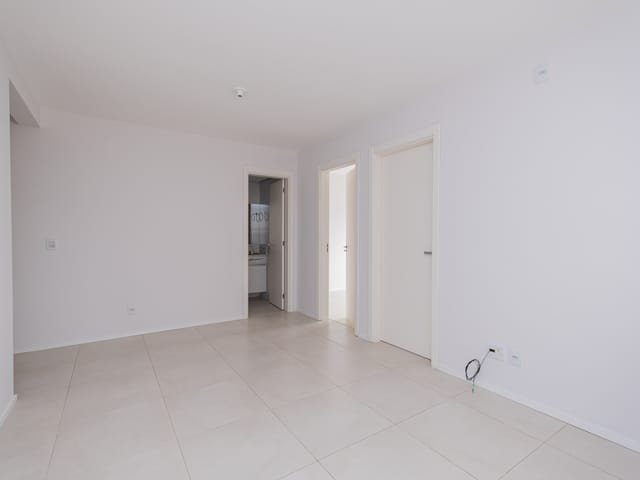 Apartamento 2 quartos e 1 banheiro, à venda ou para alugar, no bairro Centro em Pelotas