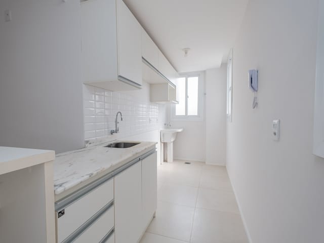 Apartamento 2 quartos e 1 banheiro, à venda ou para alugar, no bairro Centro em Pelotas