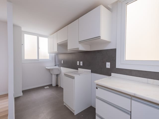 Apartamento 1 quarto e 1 banheiro, à venda ou para alugar, no bairro Centro em Pelotas