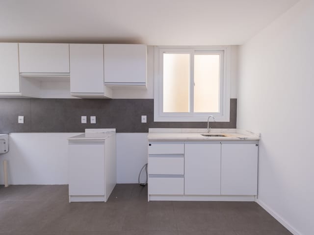 Apartamento 1 quarto e 1 banheiro, à venda ou para alugar, no bairro Centro em Pelotas