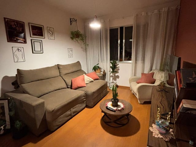 Apartamento 2 quartos e 1 banheiro, à venda, no bairro Bingen em Petrópolis