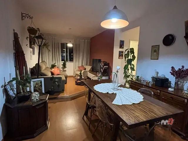 Apartamento 2 quartos e 1 banheiro, à venda, no bairro Bingen em Petrópolis