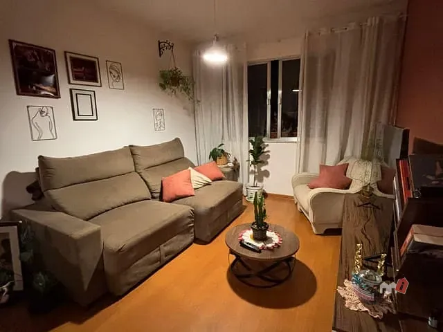Apartamento 2 quartos e 1 banheiro, à venda, no bairro Bingen em Petrópolis