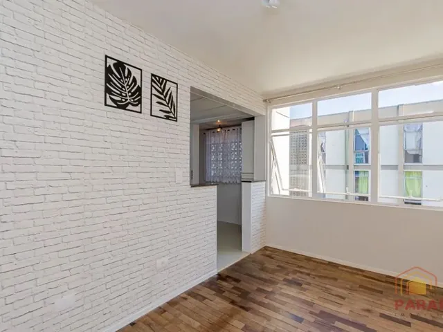 Apartamento 2 quartos e 1 banheiro, para alugar, no bairro Barreirinha em Curitiba