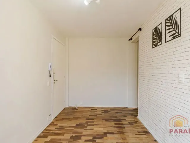 Apartamento 2 quartos e 1 banheiro, para alugar, no bairro Barreirinha em Curitiba