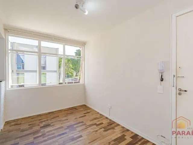 Apartamento 2 quartos e 1 banheiro, para alugar, no bairro Barreirinha em Curitiba