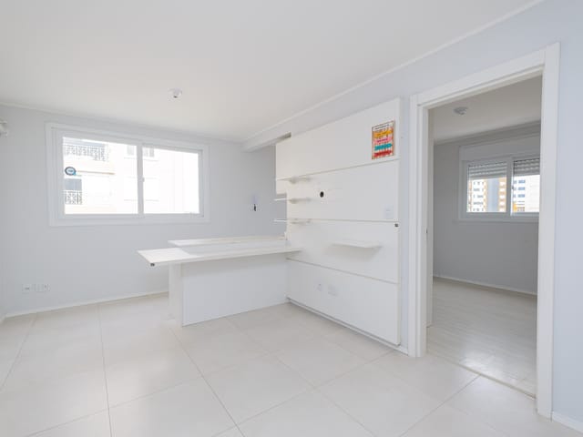 Apartamento 2 quartos e 1 banheiro, à venda ou para alugar, no bairro Centro em Pelotas