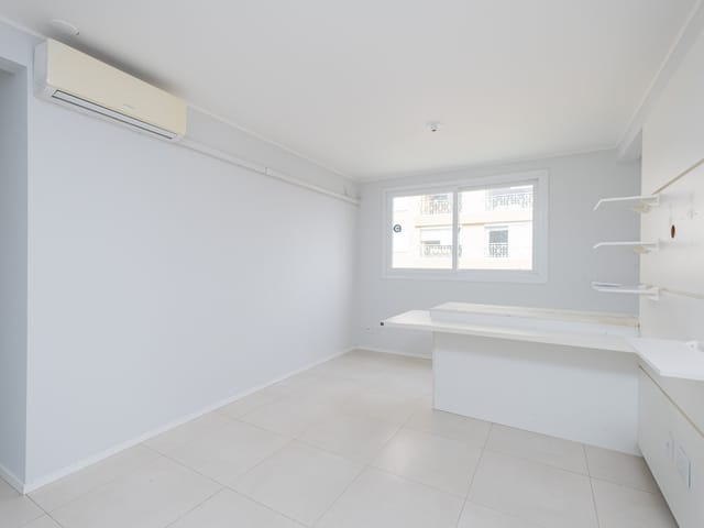 Apartamento 2 quartos e 1 banheiro, à venda ou para alugar, no bairro Centro em Pelotas