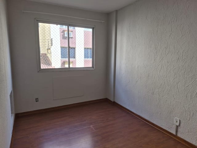 Apartamento 2 quartos e 1 banheiro, para alugar, no bairro Bingen em Petrópolis