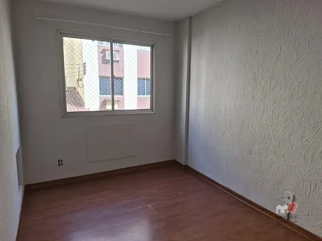 Apartamento 2 quartos e 1 banheiro, para alugar, no bairro Bingen em Petrópolis