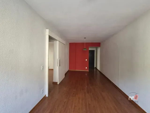 Apartamento 2 quartos e 1 banheiro, para alugar, no bairro Bingen em Petrópolis