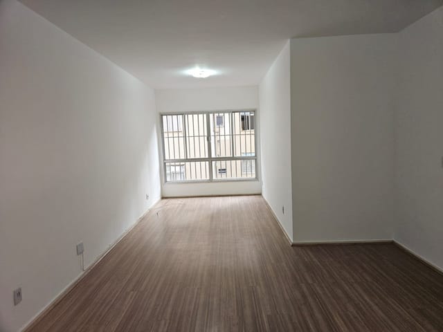 Apartamento 2 quartos e 2 banheiros, para alugar, no bairro Centro em Petrópolis