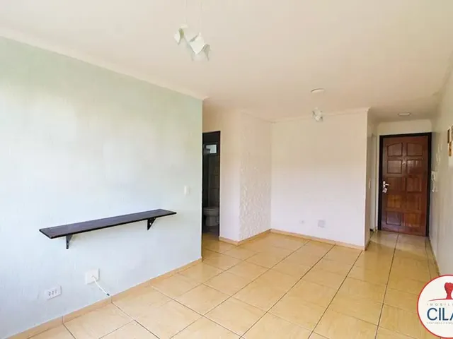 Apartamento 3 quartos e 1 banheiro, para alugar, no bairro Campo Comprido em Curitiba
