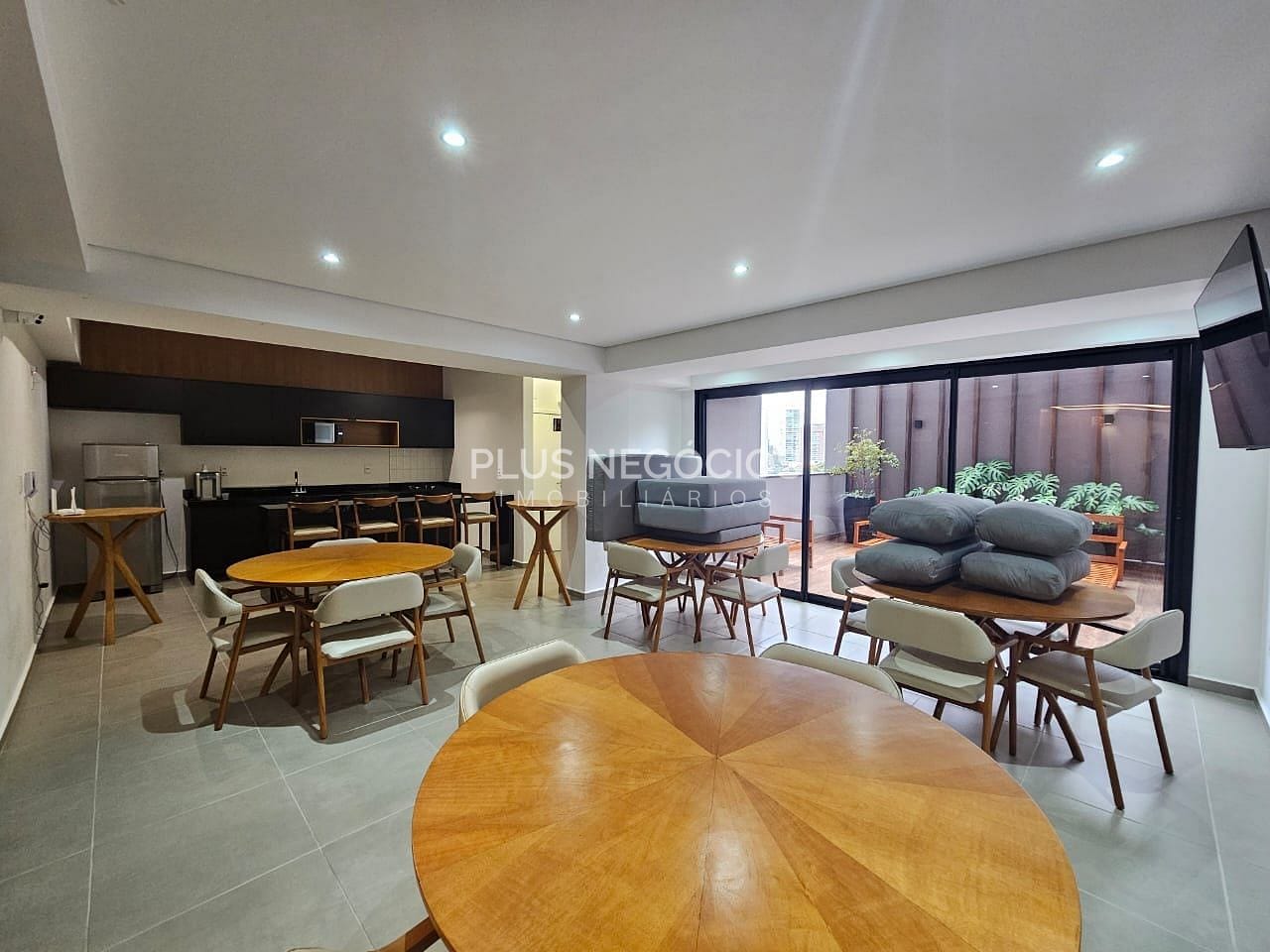 Apartamento para alugar com 2 quartos, 56m² - Foto 14