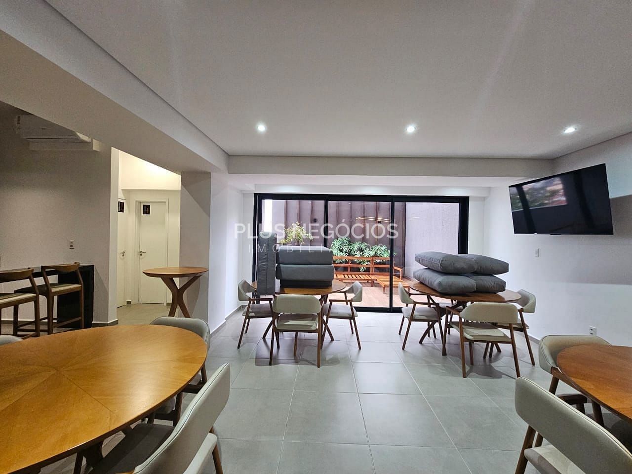 Apartamento para alugar com 2 quartos, 56m² - Foto 20