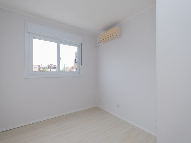 Apartamento 2 quartos e 1 banheiro, à venda ou para alugar, no bairro Centro em Pelotas