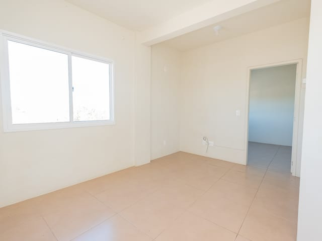 Foto do Apartamento - Apartamento de 1 quarto para locação no Areal, Pelotas — conforto, praticidade e excelente localização em um condomínio tranquilo e bem estruturado | UP Imóveis