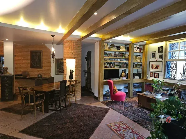 Apartamento à venda, no bairro Centro em Petrópolis