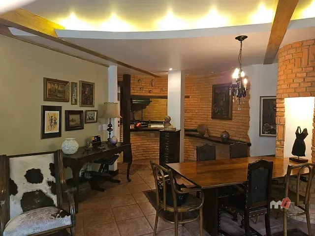 Apartamento à venda, no bairro Centro em Petrópolis