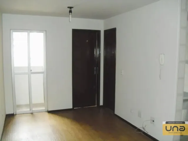 Apartamento 1 quarto e 1 banheiro, para alugar, no bairro CENTRO em Curitiba