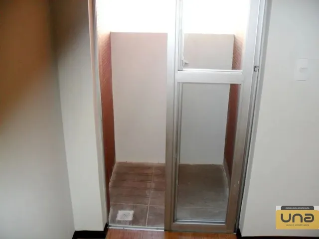 Apartamento 1 quarto e 1 banheiro, para alugar, no bairro CENTRO em Curitiba
