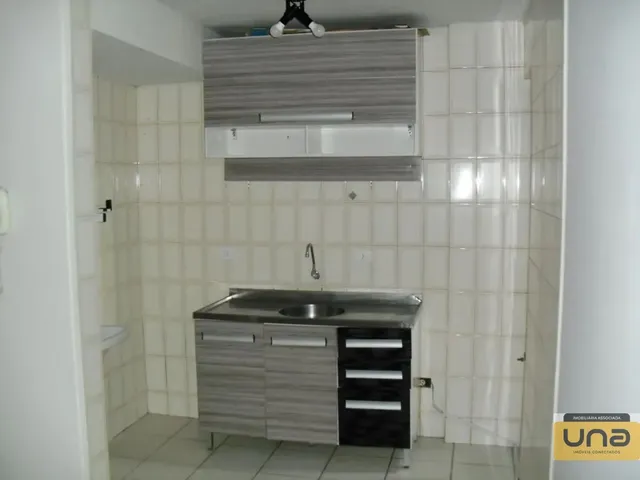 Apartamento 1 quarto e 1 banheiro, para alugar, no bairro CENTRO em Curitiba