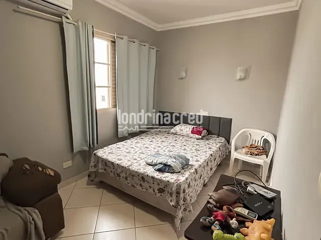 Apartamento 2 quartos e 1 banheiro, à venda, no bairro Residencial Aimara I em Londrina