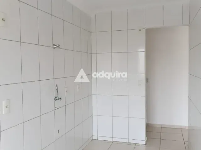 Apartamento 2 quartos e 1 banheiro, para alugar, no bairro Uvaranas em Ponta Grossa