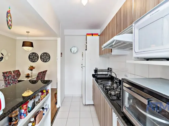 Apartamento 2 quartos e 2 banheiros, à venda, no bairro Campo Comprido em Curitiba