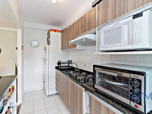 Apartamento 2 quartos e 2 banheiros, à venda, no bairro Campo Comprido em Curitiba