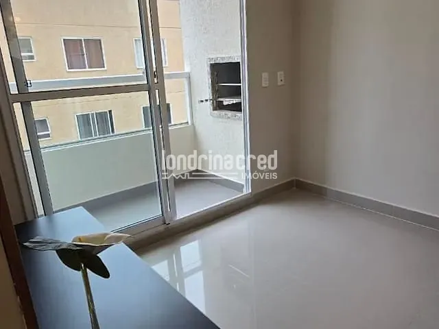Apartamento 2 quartos e 1 banheiro, à venda, no bairro Condomínio Laguna Málaga em Londrina
