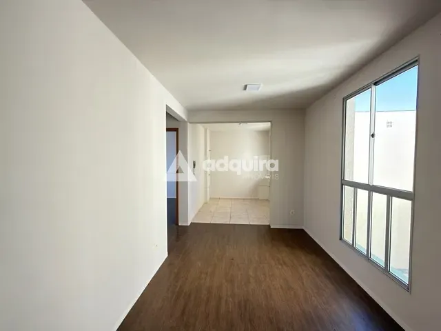 Apartamento com 50m² 2 quartos e 1 banheiro, para alugar, no bairro Uvaranas em Ponta Grossa