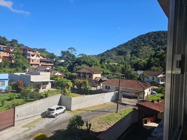 Apartamento 1 quarto e 1 banheiro, para alugar, no bairro Bingen em Petrópolis