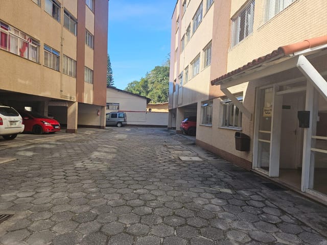 Apartamento 1 quarto e 1 banheiro, para alugar, no bairro Bingen em Petrópolis