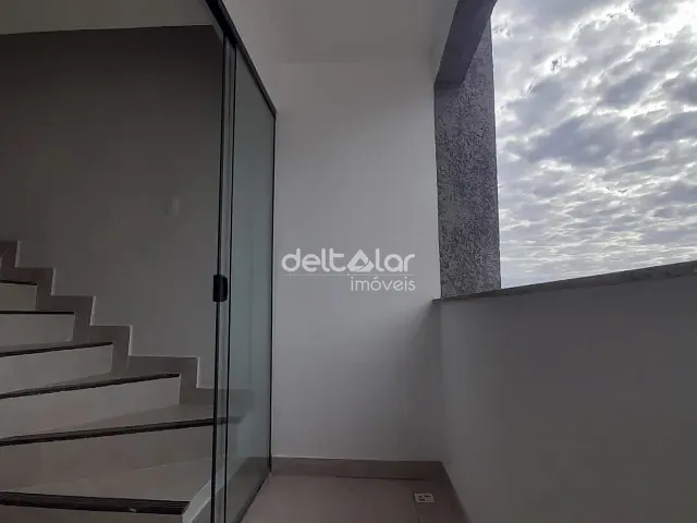 Cobertura / Penthouse com 112m² 2 quartos e 3 banheiros, à venda, no bairro Santa Mônica em Belo Horizonte