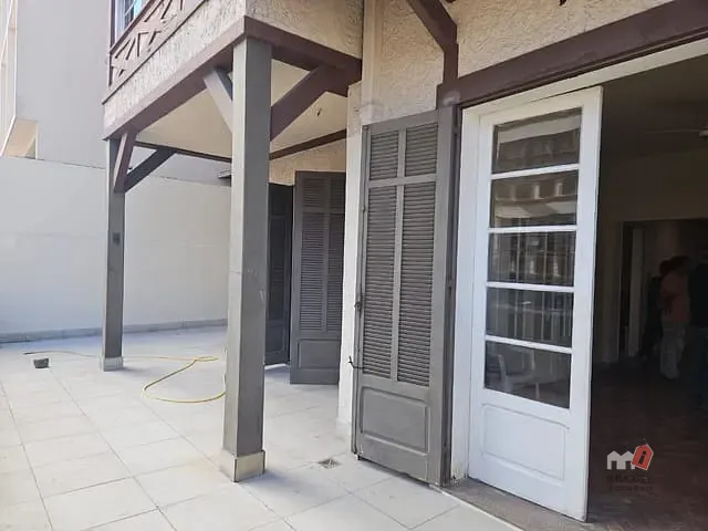 Apartamento 3 quartos e 2 banheiros, à venda, no bairro Centro em Petrópolis
