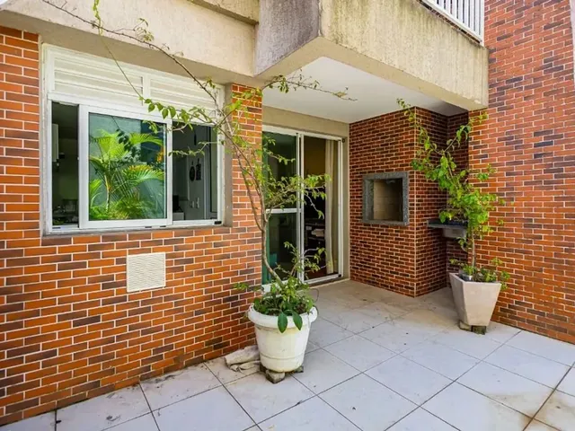 Apartamento 2 quartos e 2 banheiros, à venda, no bairro Rebouças em Curitiba