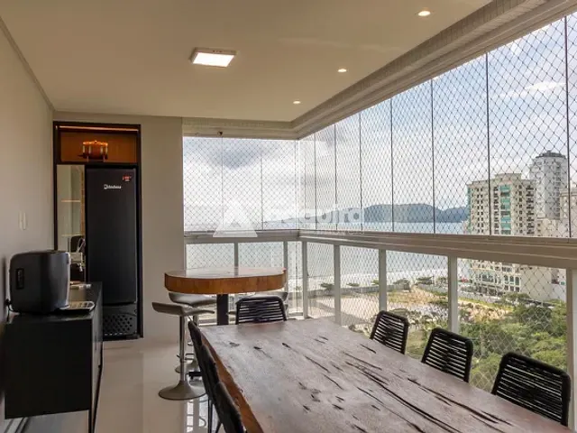 Apartamento com 285m² 3 quartos e 4 banheiros, à venda, no bairro Meia Praia em Itapema