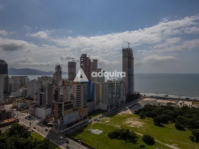 Apartamento com 285m² 3 quartos e 4 banheiros, à venda, no bairro Meia Praia em Itapema