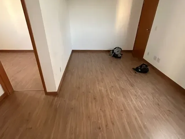 Apartamento 2 quartos e 1 banheiro, à venda, no bairro Jardim Gurilândia em Taubaté