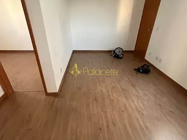 Apartamento 2 quartos e 1 banheiro, à venda, no bairro Jardim Gurilândia em Taubaté