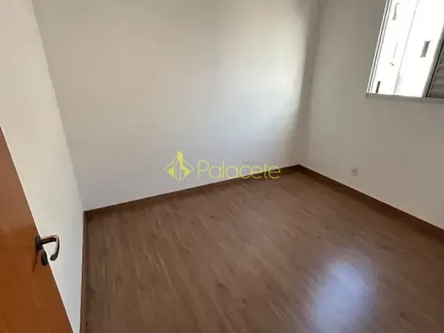 Apartamento 2 quartos e 1 banheiro, à venda, no bairro Jardim Gurilândia em Taubaté