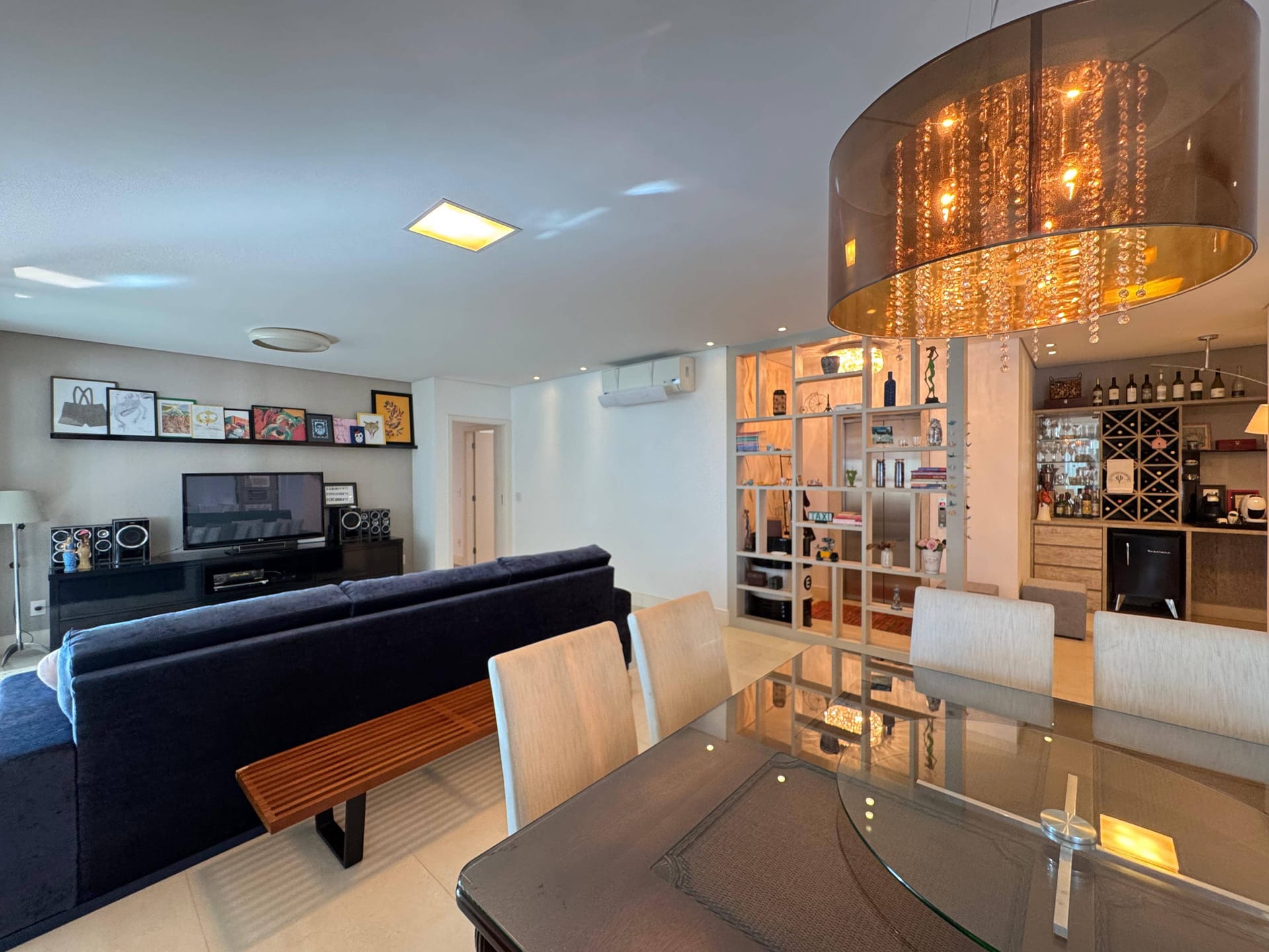 Apartamento, 3 quartos, 220 m² - Foto 1