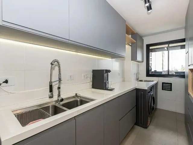 Apartamento 3 quartos e 2 banheiros, à venda, no bairro Novo Mundo em Curitiba