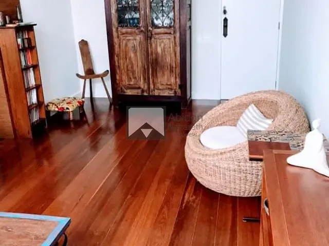 Apartamento com 130m² 4 quartos e 2 banheiros, à venda, no bairro Icaraí em Niterói