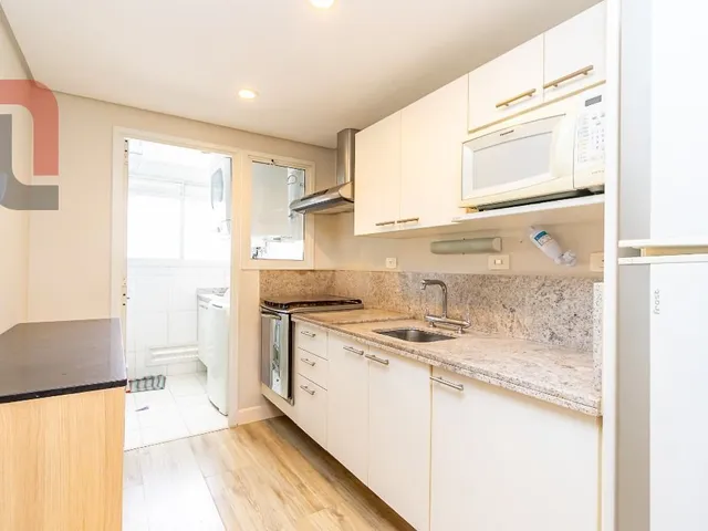 Apartamento 1 quarto e 1 banheiro, à venda, no bairro Batel em Curitiba